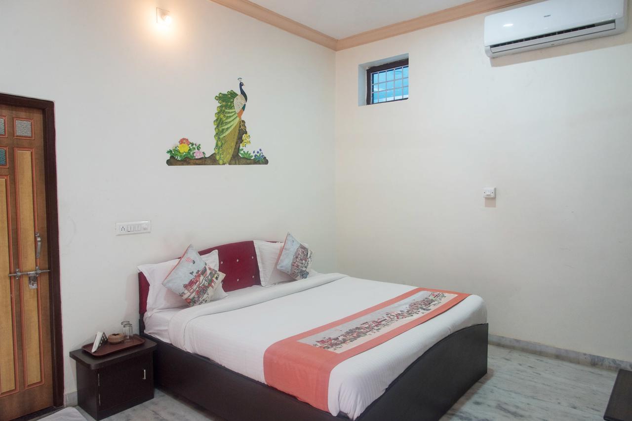 Oyo 11743 Hotel Shree Krishna ウダイプル エクステリア 写真