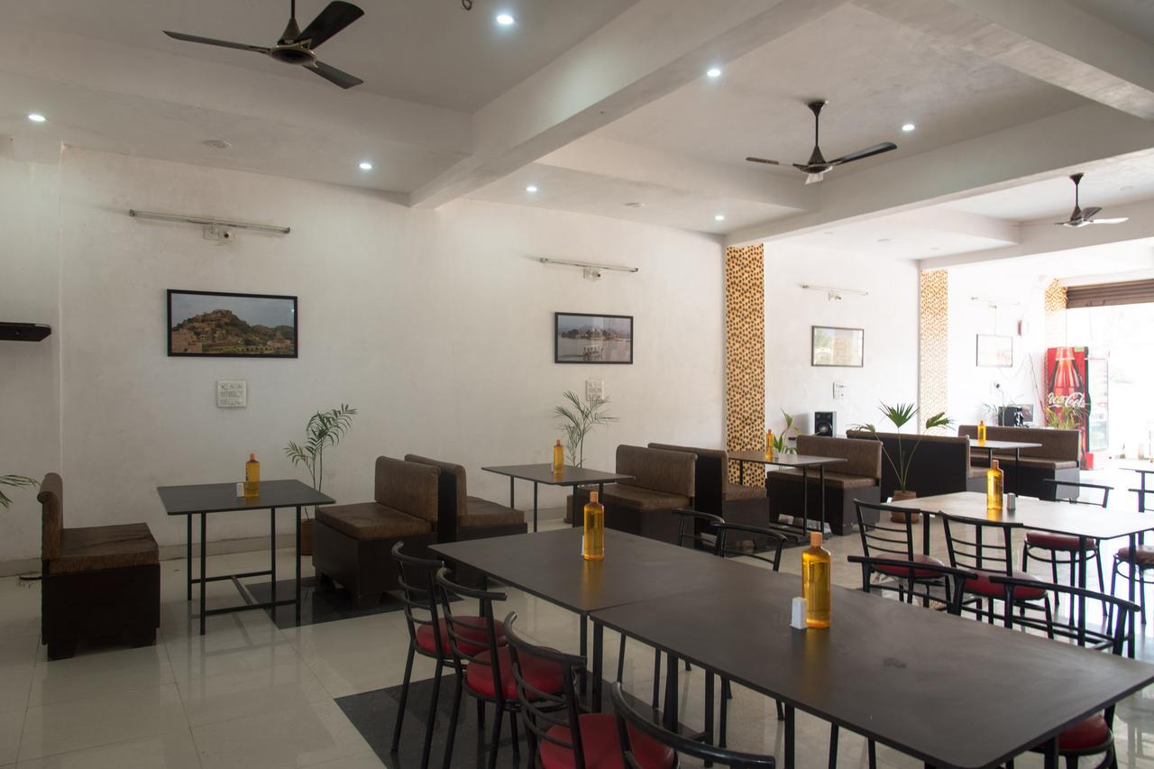 Oyo 11743 Hotel Shree Krishna ウダイプル エクステリア 写真