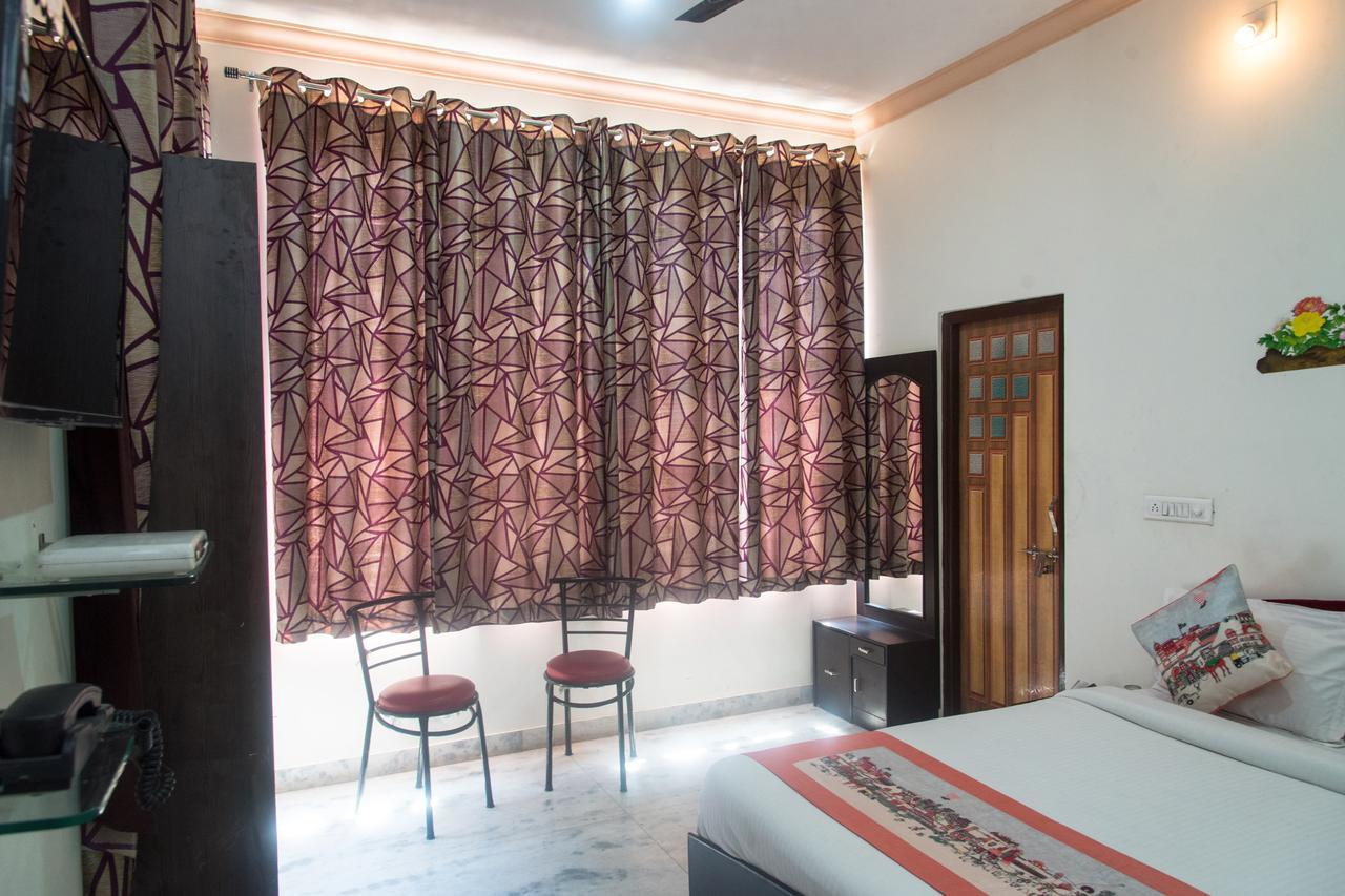 Oyo 11743 Hotel Shree Krishna ウダイプル エクステリア 写真